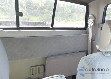 2002 Toyota Tacoma Prerunner z USA, uszkodzony, nr VIN 5TESM92N92Z091623